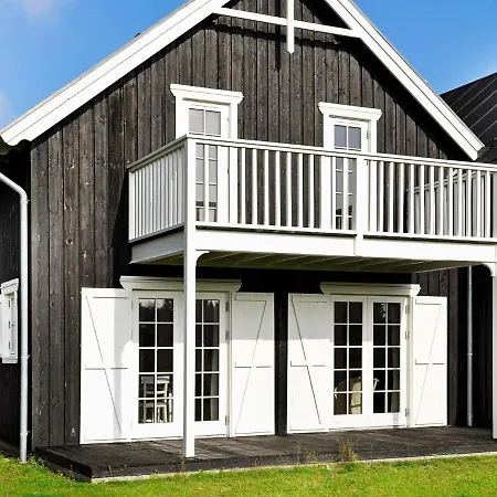 8 Person In Gjern-by Traum