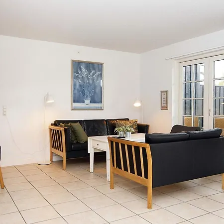 8 Person In Gjern-by Traum בית נופש Gjern